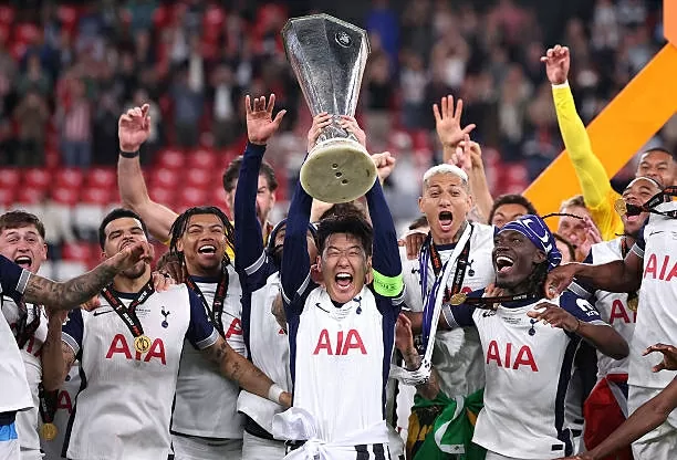 Tottenham thắng Man Utd, Son bật khóc vì danh hiệu đầu tiên ở châu Âu