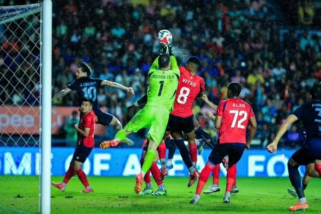 Trượt chức vô địch cup các CLB Đông Nam Á, thủ môn Nguyễn Filip xin lỗi