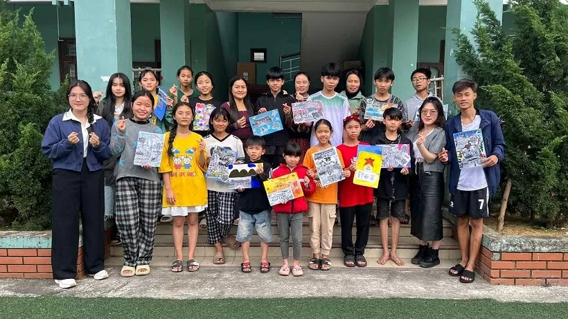 Trẻ em Việt khắp thế giới vẽ quê hương bằng cả trái tim Trẻ em Việt khắp thế giới vẽ quê hương bằng cả trái tim