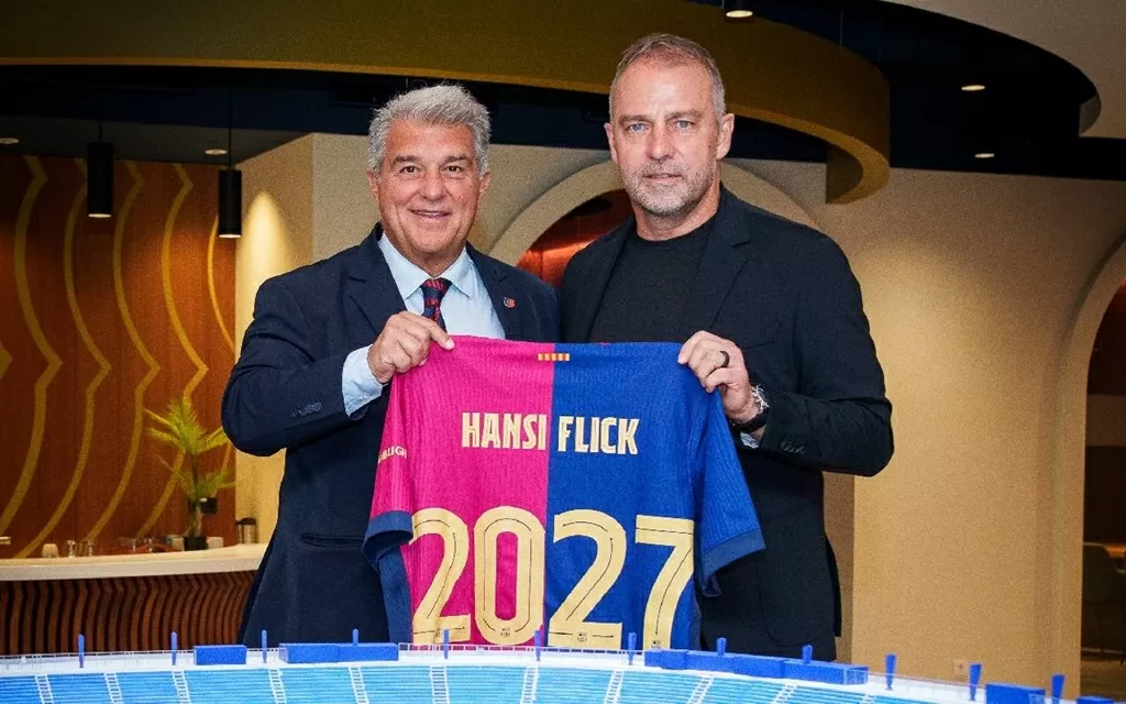Barca 'thưởng nóng' cho HLV Flick sau cú ăn 3 Barca 'thưởng nóng' cho HLV Flick sau cú ăn 3