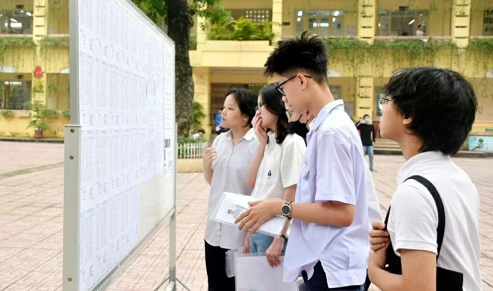 Gần 700 học sinh Hà Nội được tuyển thẳng vào lớp 10 công lập năm 2025 Gần 700 học sinh Hà Nội được tuyển thẳng vào lớp 10 công lập năm 2025