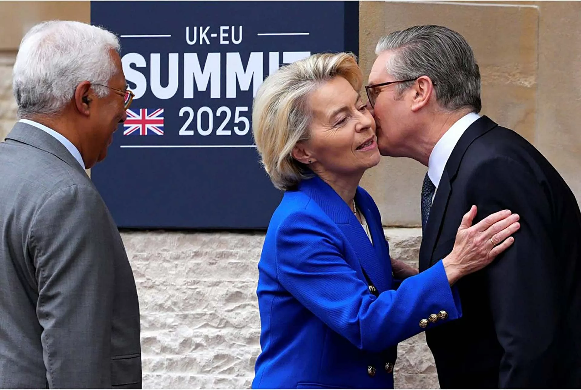 Hội nghị thượng đỉnh Anh-EU: Bước khởi đầu hàn gắn