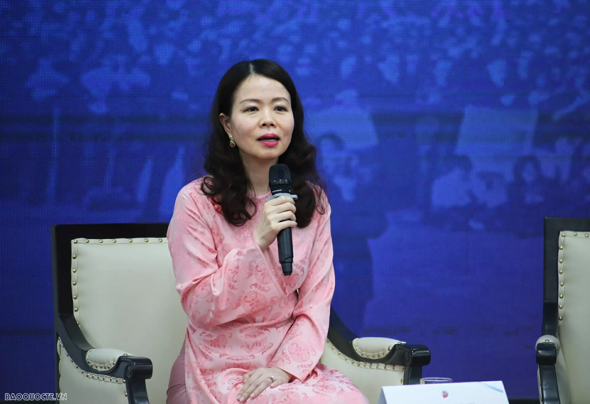 'Những người mẹ, người chị' phi thường trên mặt trận không tiếng súng 'Những người mẹ, người chị' phi thường trên mặt trận không tiếng súng