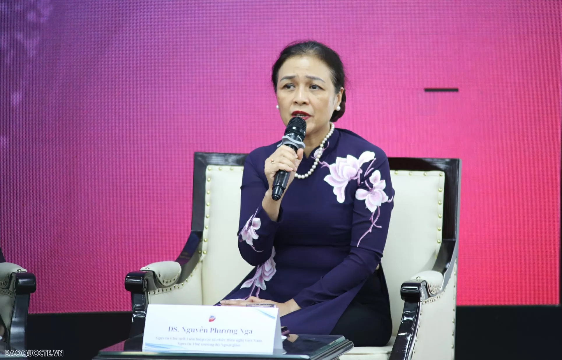 Những bóng hồng ngoại giao Việt Nam: 80 năm sứ mệnh, kiến tạo vị thế và truyền lửa tương lai