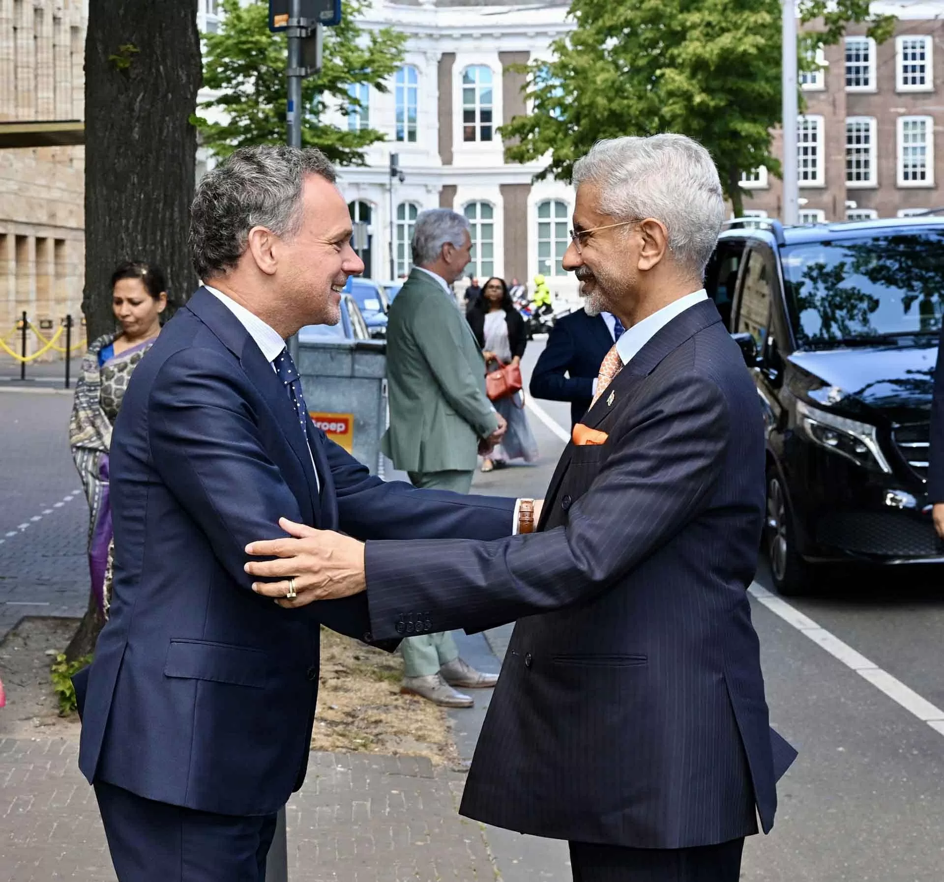 Ngoại trưởng Ấn Độ Subrahmanyam Jaishankar gặp Bộ trưởng Ngoại giao Hà Lan Caspar Veldkamp. (Nguồn: X@DrSJaishankar)