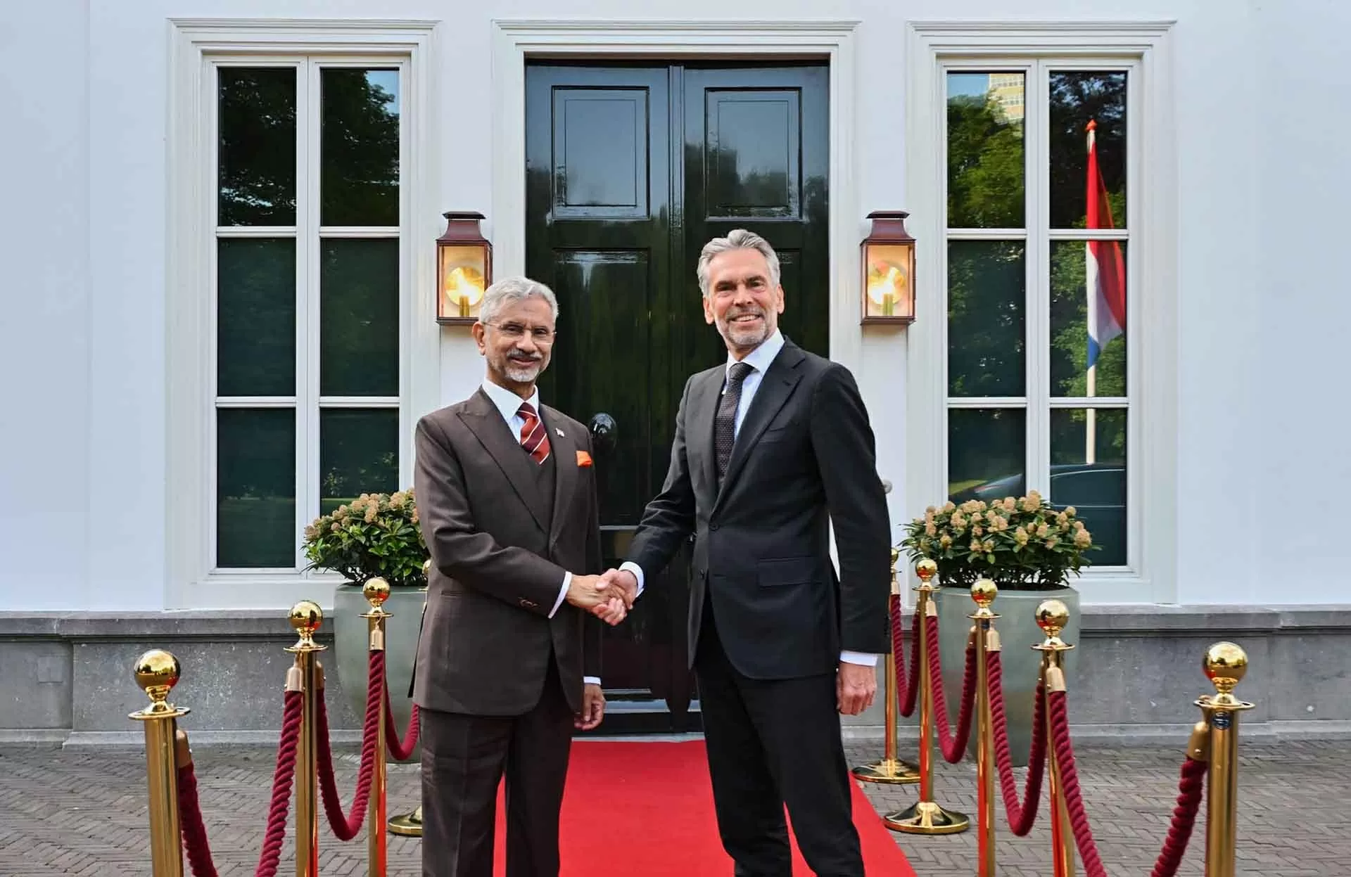 Ngoại trưởng Ấn Độ Subrahmanyam Jaishankar gặp Thủ tướng Thủ tướng Hà Lan Dick Schoof. (Nguồn: X@DrSJaishankar)
