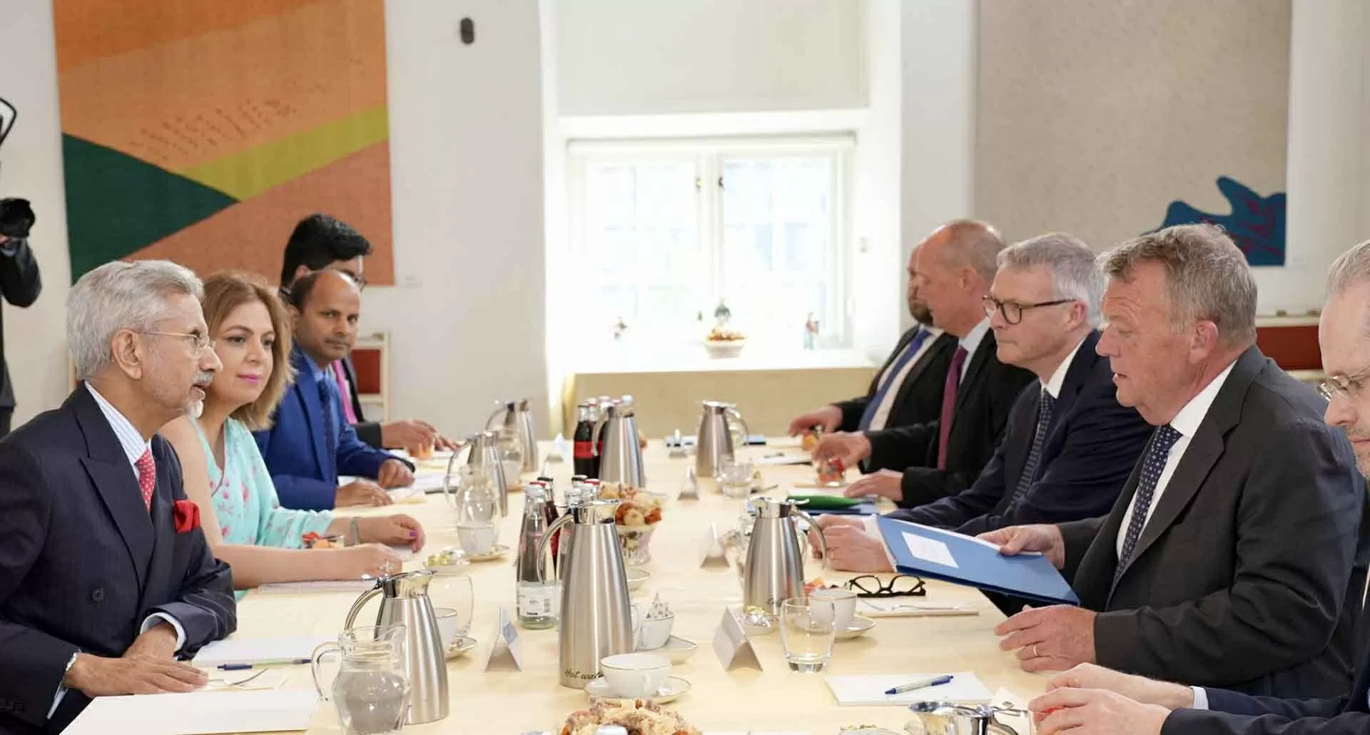 Ngoại trưởng Ấn Độ Subrahmanyam Jaishankar gặp Ngoại trưởng Đan Mạch Lars Lokke Rasmussen. (Nguồn: X@DrSJaishankar)
