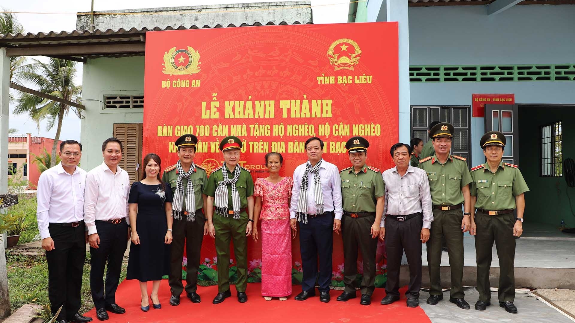 Bàn giao 700 căn nhà tình nghĩa do T&T Group và SHB tài trợ cho người dân tỉnh Bạc Liêu