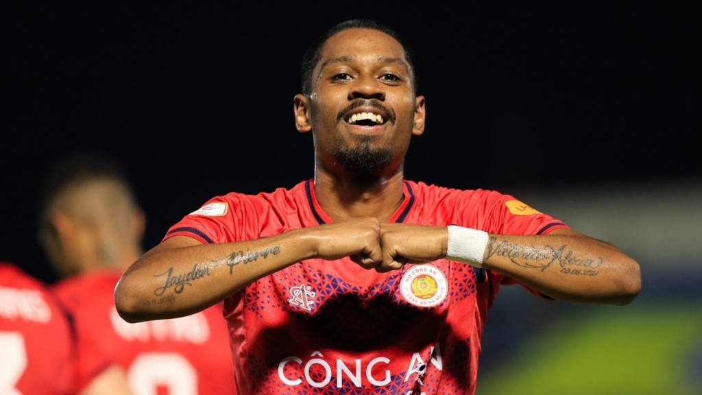 danh sach trieu tap doi tuyen viet nam lan dau cho cao pendant quang vinh