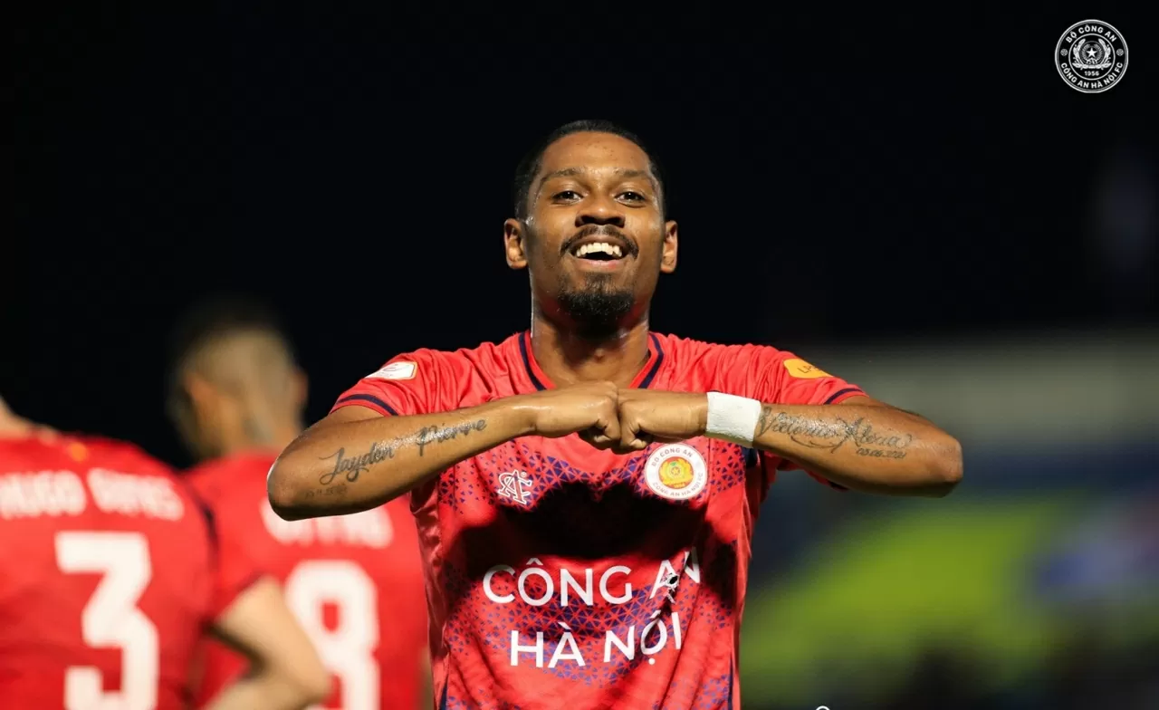 Đội tuyển Việt Nam triệu tập: Lần đầu cho Quang Vinh