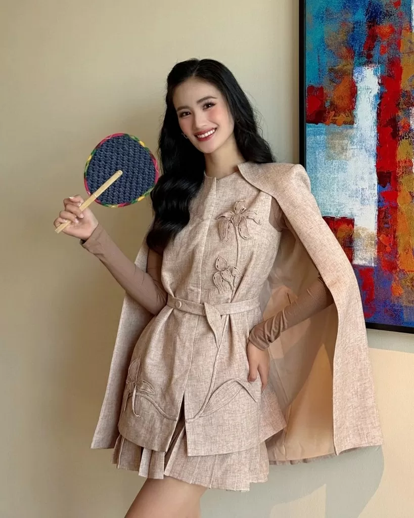 Hoa hậu Ý Nhi
