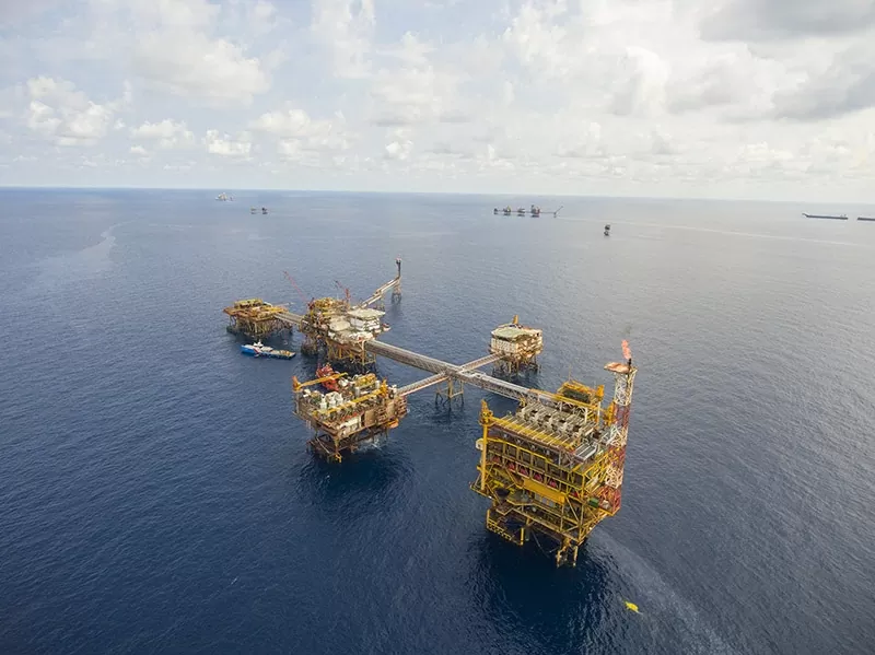 Trải qua 50 năm hình thành và phát triển, Petrovietnam đã làm chủ các công nghệ từ thăm dò, khai thác đến chế biến, chế tạo các sản phẩm trong cả một chuỗi giá trị của Hệ sinh thái Petrovietnam Trải qua 50 năm hình thành và phát triển, Petrovietnam đã làm chủ các công nghệ từ thăm dò, khai thác đến chế biến, chế tạo các sản phẩm trong cả một chuỗi giá trị của Hệ sinh thái Petrovietnam