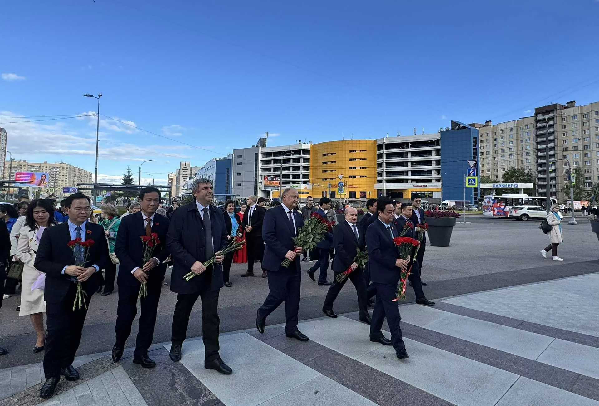 Phó Chủ tịch Quốc hội Lê Minh Hoan tham dự Đại hội Sinh thái quốc tế Nevsky lần thứ 11