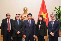 Thứ trưởng Ngoại giao Nguyễn Mạnh Cường tiếp Đại sứ Singapore tại Việt Nam