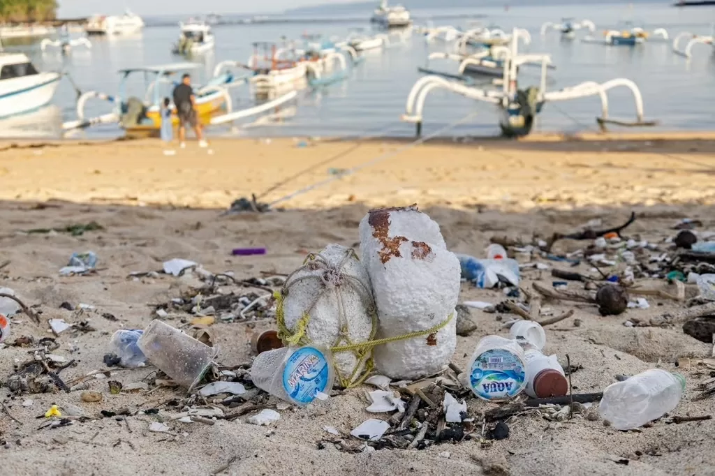 Indonesia: Bali hành động trước khủng hoảng vi nhựa