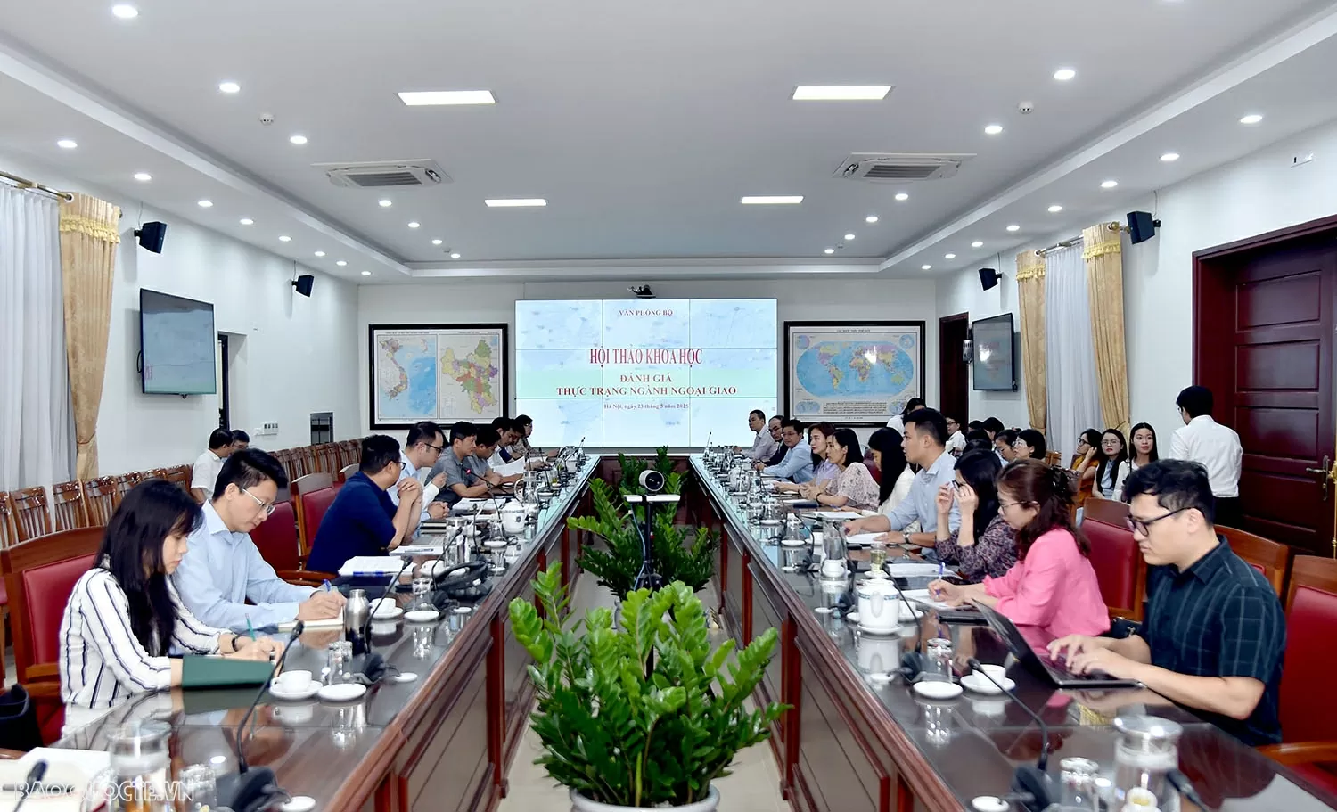 Văn phòng Bộ Ngoại giao tổ chức Hội thảo khoa học “Đánh giá thực trạng ngành Ngoại giao” Hội thảo khoa học 'Đánh giá thực trạng ngành Ngoại giao'