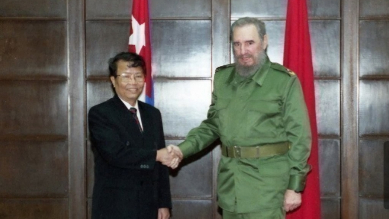 tuong nho dong chi tran duc luong bieu tuong cua tinh huu nghi viet nam cuba