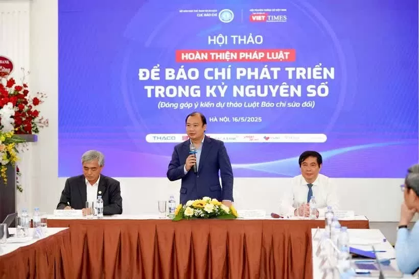 Thứ trưởng Bộ Văn hóa, Thể thao và Du lịch Lê Hải Bình chủ trì phiên thảo luận tại Hội thảo “Hoàn thiện pháp luật để báo chí phát triển trong kỷ nguyên số” diễn ra ngày 16/5 tại Hà Nội. (Nguồn: Vietnam+)
