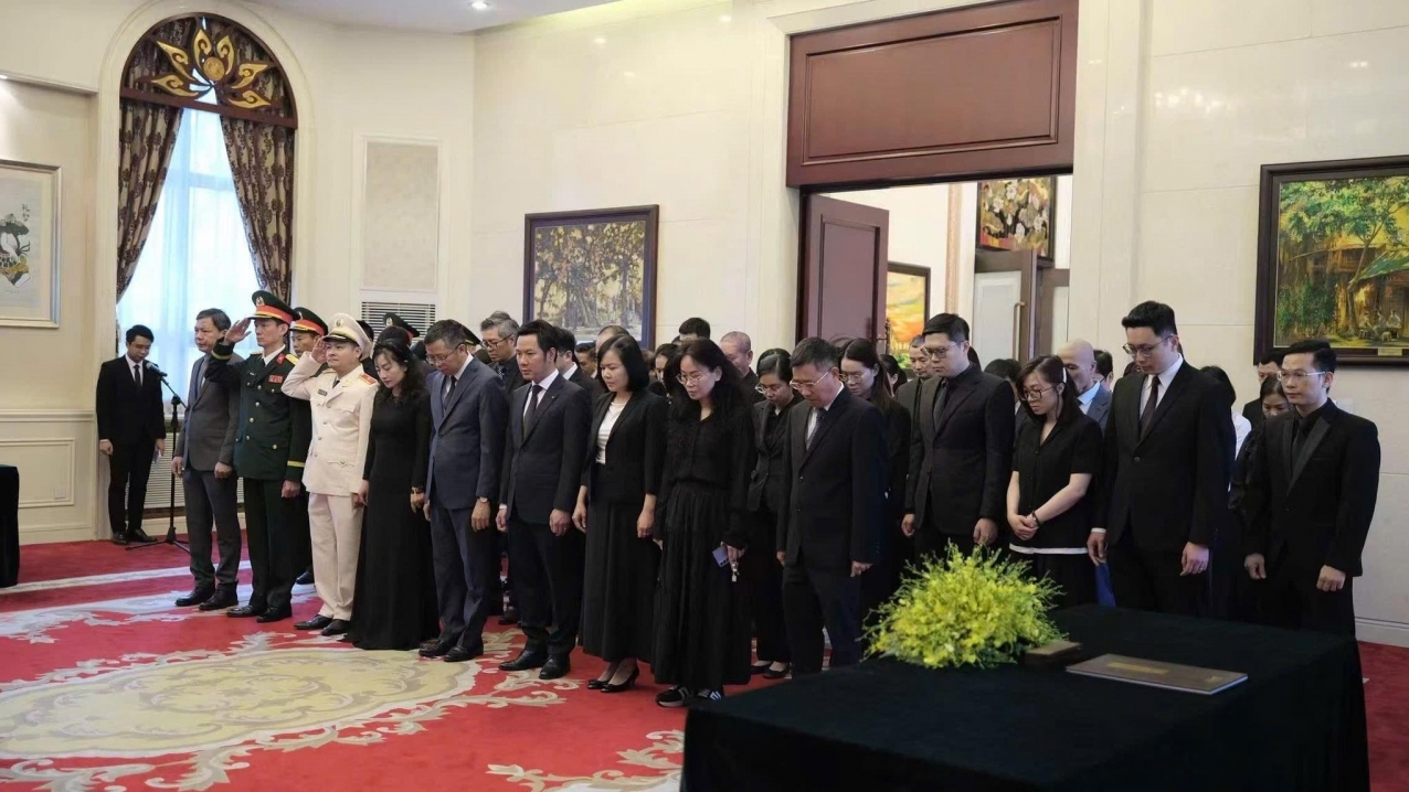 le vieng va ghi so tang nguyen chu tich nuoc tran duc luong tai dai su quan viet nam tai trung quoc