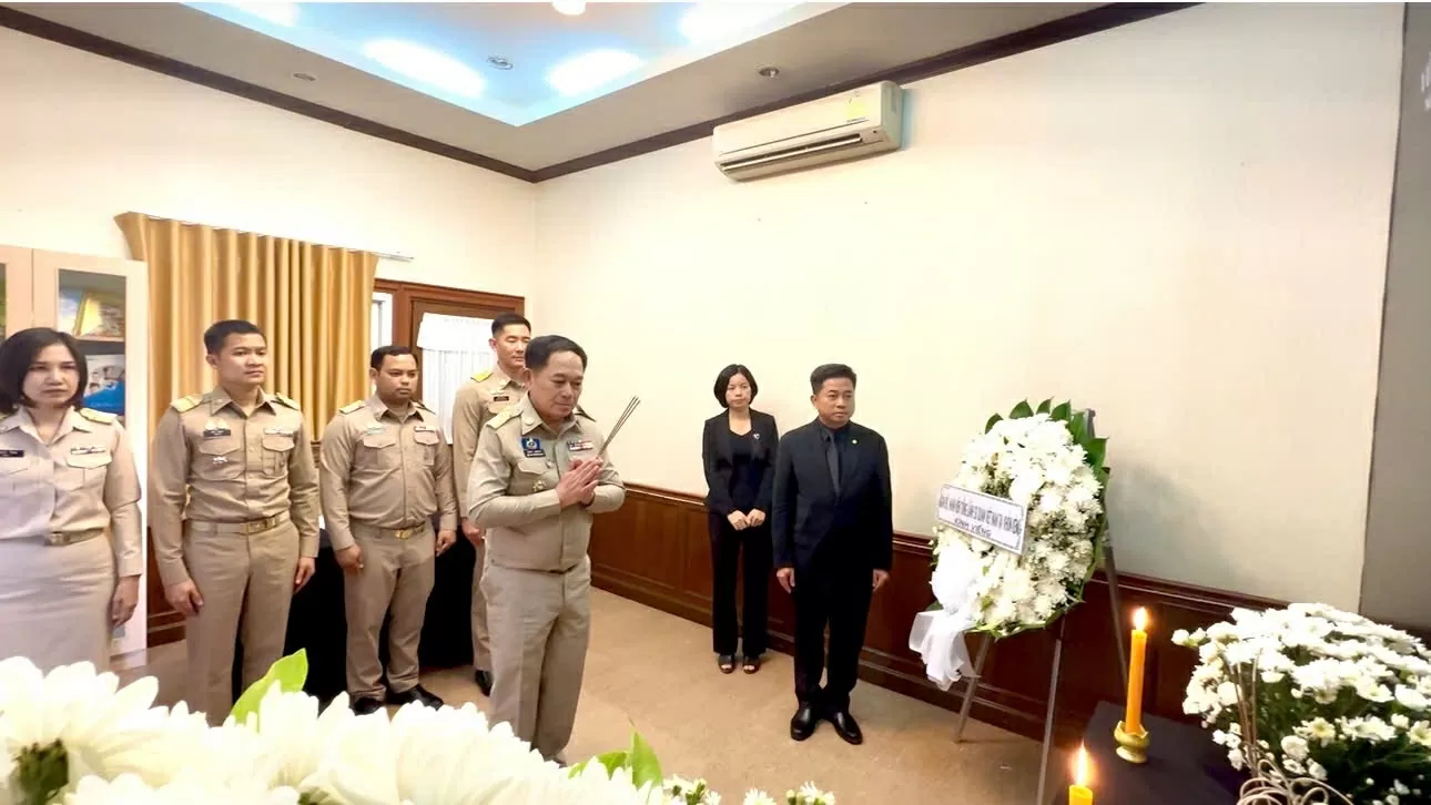 Lễ viếng và mở sổ tang tưởng nhớ nguyên Chủ tịch nước Trần Đức Lương tại Khon Kaen, Thái Lan Lễ viếng và mở sổ tang tưởng nhớ nguyên Chủ tịch nước Trần Đức Lương tại Khon Kaen, Thái Lan