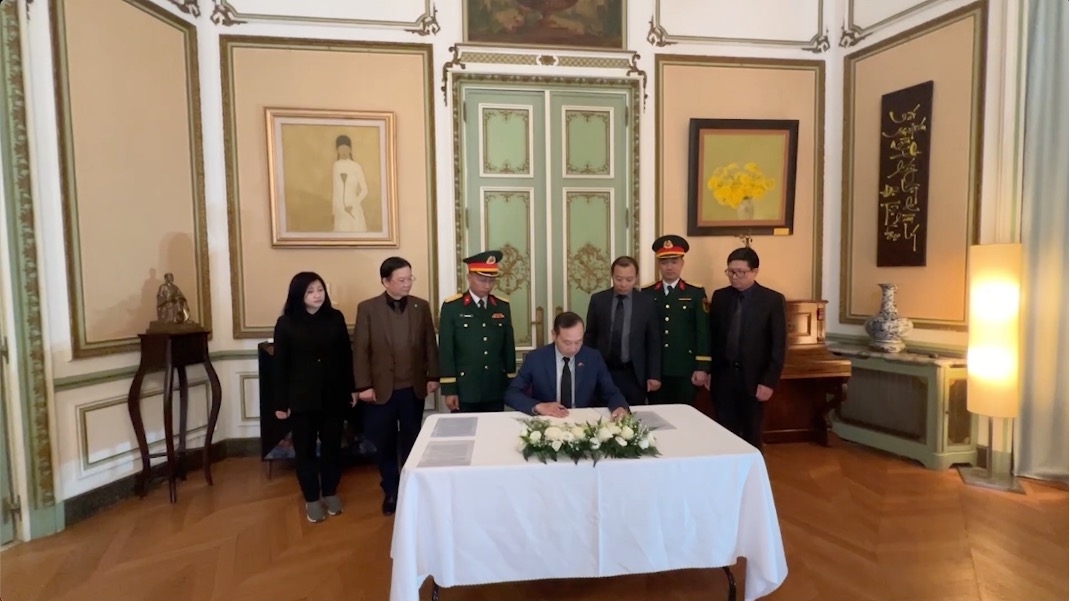 nguoi viet tai bi va ban be quoc te vieng nguyen chu tich nuoc tran duc luong