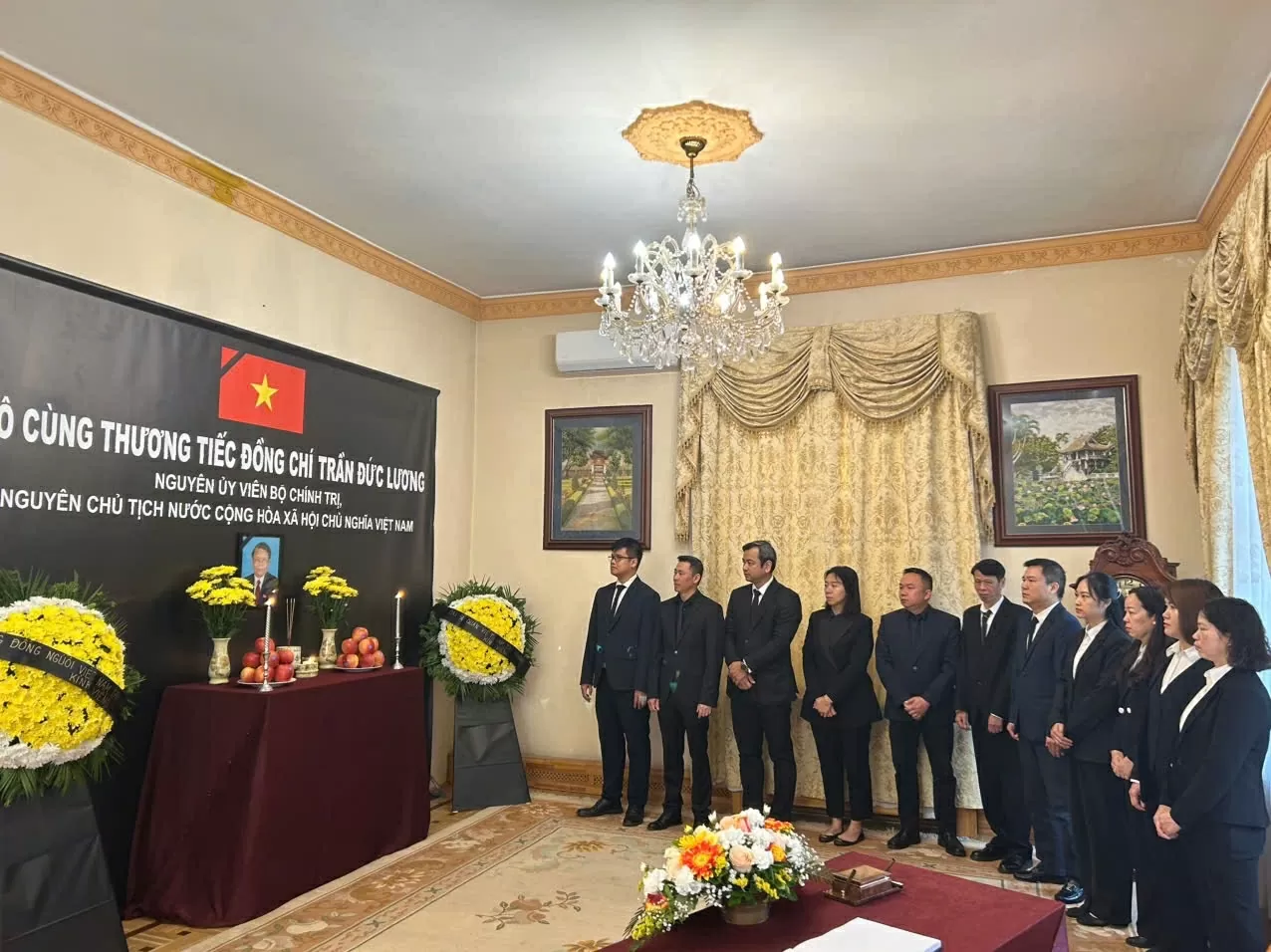 Lễ viếng và mở sổ tang nguyên Chủ tịch nước Trần Đức Lương tại Hungary