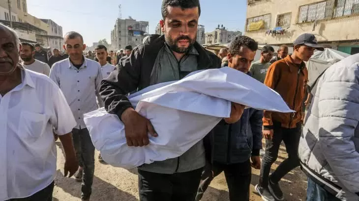 Tình hình Gaza: Một bác sĩ mất 9 trong số 10 người con; Giới chức trong nước phản đối Thủ tướng Israel bổ nhiệm một nhân vật quan trọng. Tổng thư ký Liên Hợp Quốc cho biết Israel vẫn đang chặn viện trợ khi các gia đình ở Gaza đang chết đói. (Nguồn: Aljazeera) Tình hình Gaza: Một bác sĩ mất 9 trong số 10 người con; Giới chức trong nước phản đối Thủ tướng Israel bổ nhiệm một nhân vật quan trọng. Tổng thư ký Liên Hợp Quốc cho biết Israel vẫn đang chặn viện trợ khi các gia đình ở Gaza đang chết đói. (Nguồn: Aljazeera)