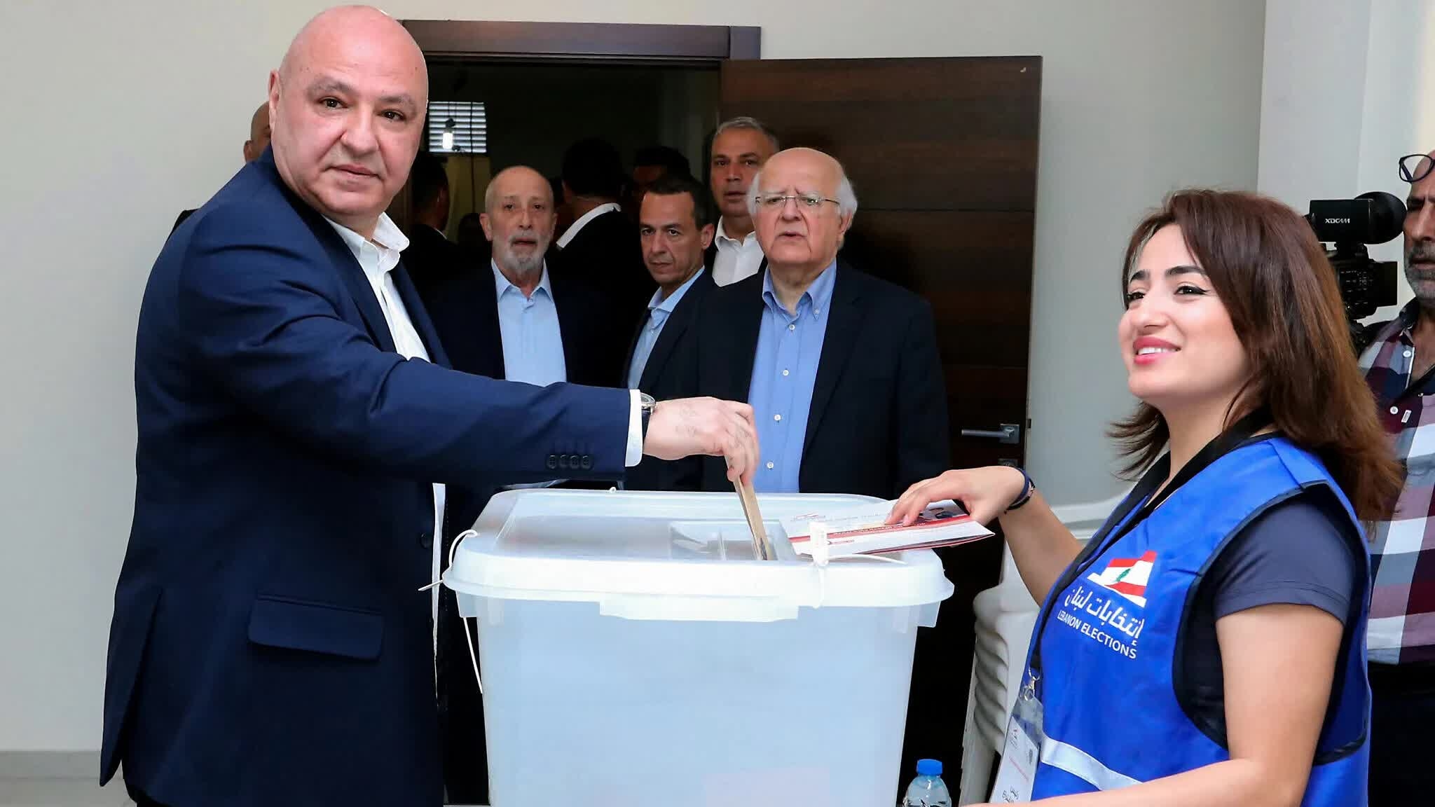 lebanon tien hanh bau cu dia phuong bat chap khong khi so hai boi xung dot va di doi