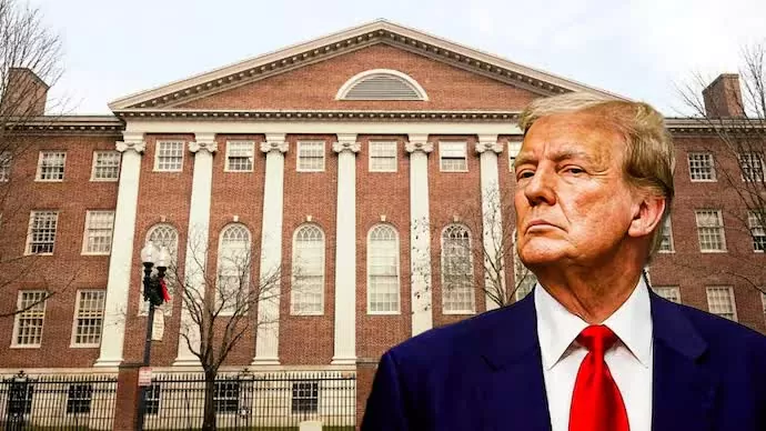 Ông Trump khăng khăng bảo vệ lệnh cấm sinh viên nước ngoài tại Harvard Ông Trump khăng khăng bảo vệ lệnh cấm sinh viên nước ngoài tại Harvard