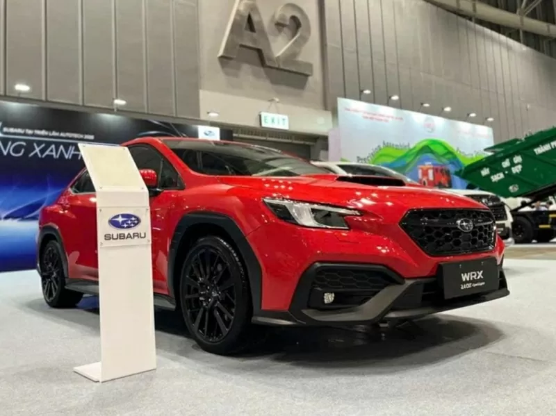 Subaru WRX 2025 đang được trưng bày tại một triển lãm ô tô ở TP.HCM