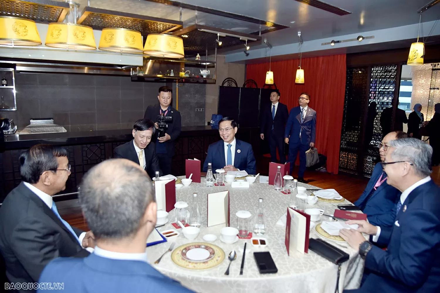 Phó Thủ tướng, Bộ trưởng Ngoại giao Bùi Thanh Sơn gặp song phương với Bộ trưởng thứ Hai Ngoại giao Brunei và Philippines bên lề Hội nghị Cấp cao ASEAN Phó Thủ tướng, Bộ trưởng Ngoại giao Bùi Thanh Sơn gặp song phương với Bộ trưởng thứ Hai Ngoại giao Brunei và Philippines bên lề Hội nghị Cấp cao ASEAN