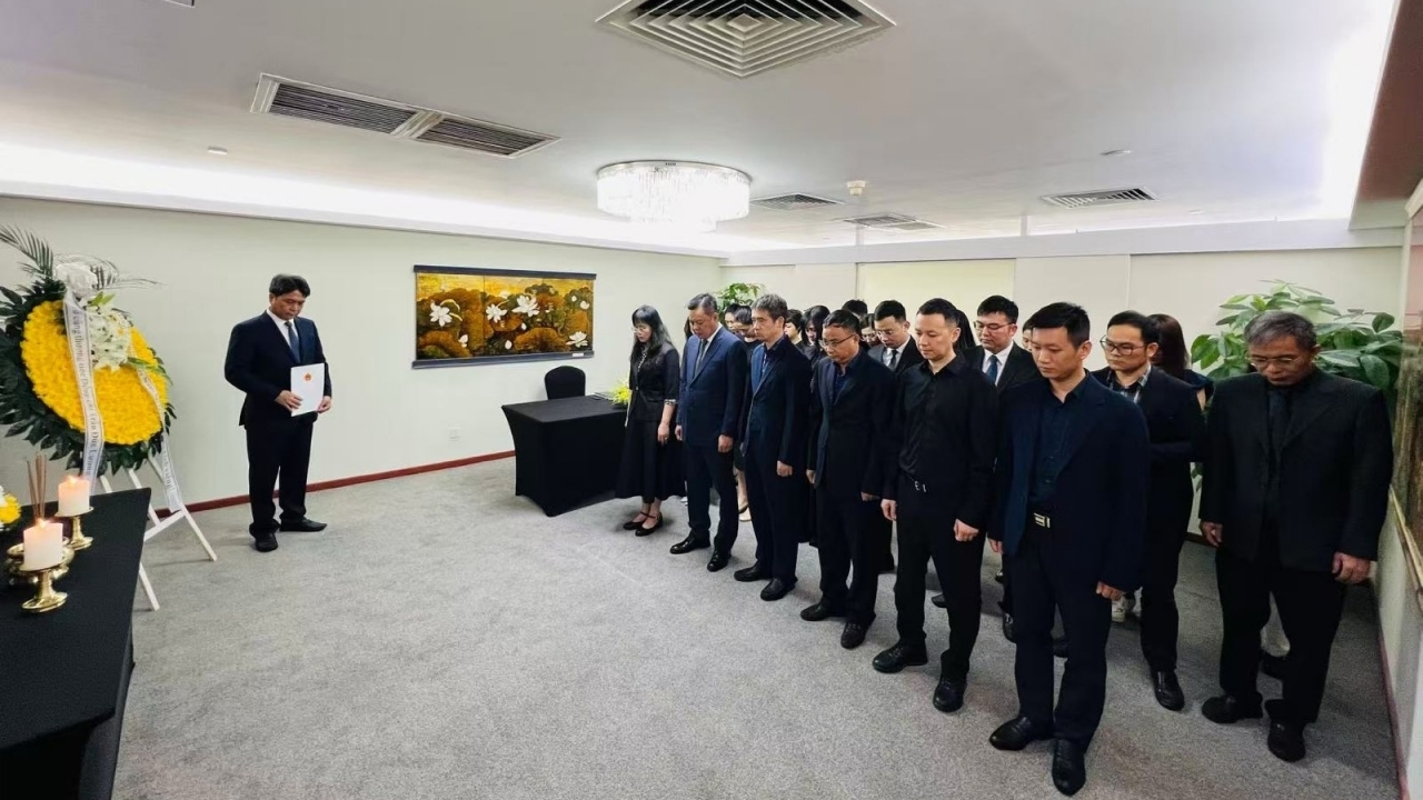 le vieng trong the nguyen chu tich nuoc tran duc luong tai quang chau trung quoc