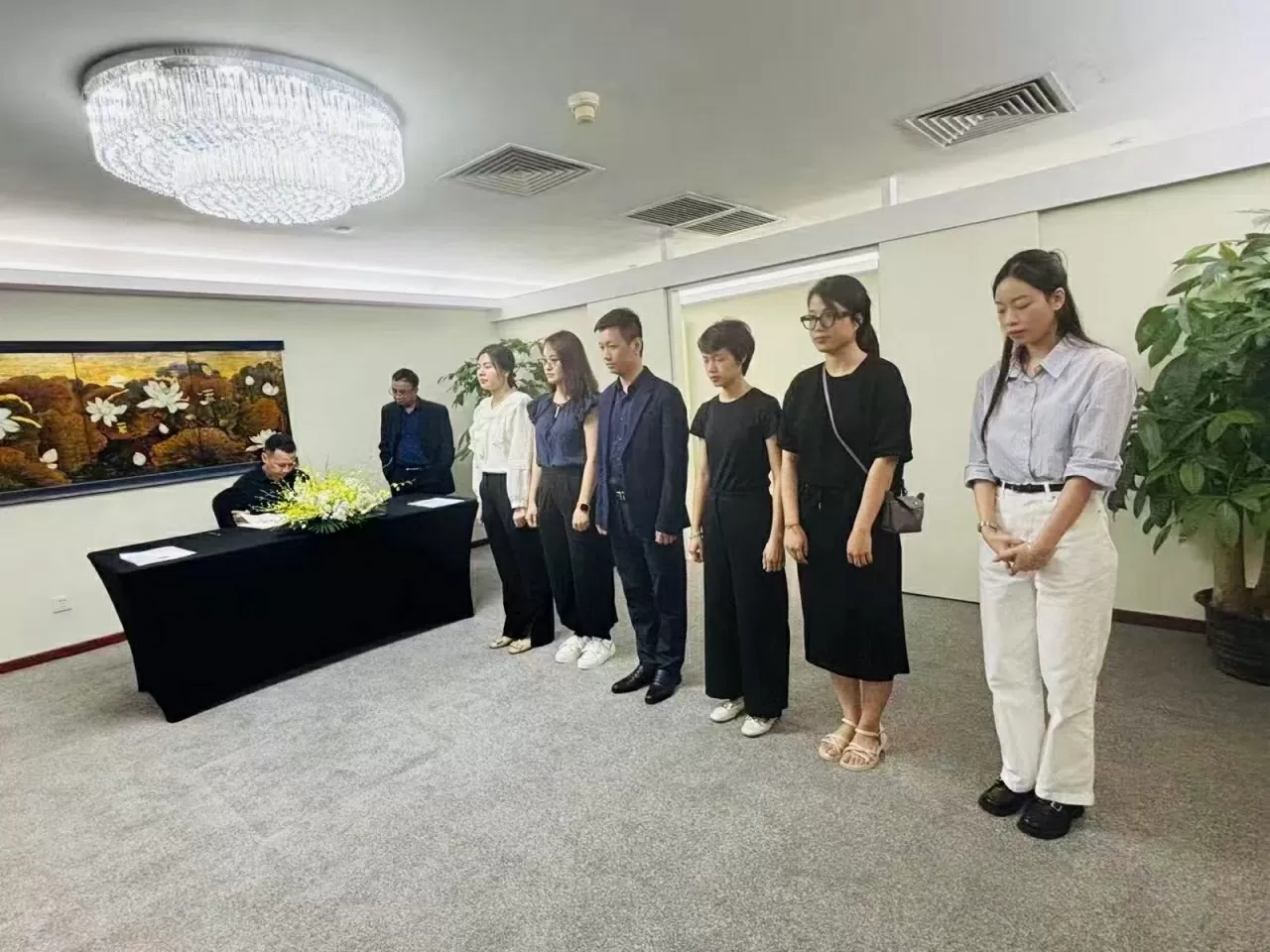 Trọng thể lễ viếng nguyên Chủ tịch nước Trần Đức Lương tại Quảng Châu, Trung Quốc