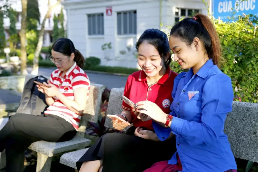 Văn hóa ứng xử trên mạng xã hội: Giao tiếp hay giao chiến?