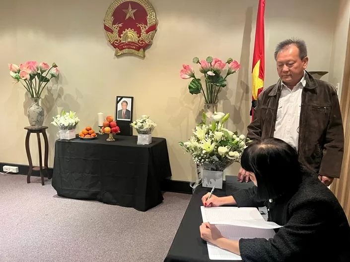 Tổng lãnh sự quán Việt Nam tại Perth tổ chức viếng nguyên Chủ tịch nước Trần Đức Lương Tổng lãnh sự quán Việt Nam tại Perth tổ chức viếng nguyên Chủ tịch nước Trần Đức Lương