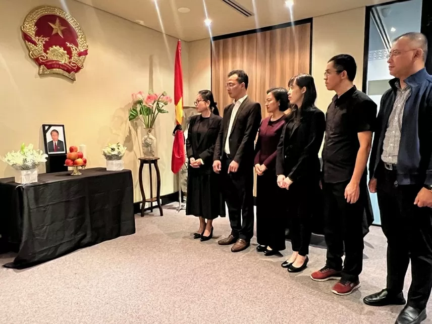Tổng lãnh sự quán Việt Nam tại Perth tổ chức viếng nguyên Chủ tịch nước Trần Đức Lương Tổng lãnh sự quán Việt Nam tại Perth tổ chức viếng nguyên Chủ tịch nước Trần Đức Lương