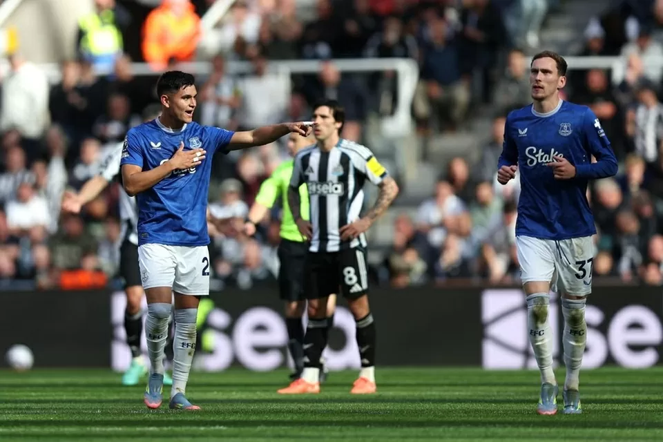 Nhờ Man Utd, Newcastle giành vé dự Champions League 2025/26