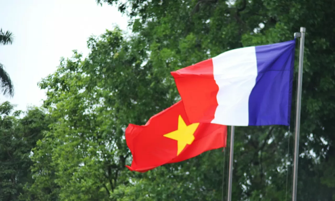 Chuyến thăm Việt Nam là điểm đến đầu tiên nằm trong khuôn khổ chuyến công du tới 3 nước Đông Nam Á của Tổng thống Emmanuel Macron và Phu nhân. (Ảnh: Thành Long)