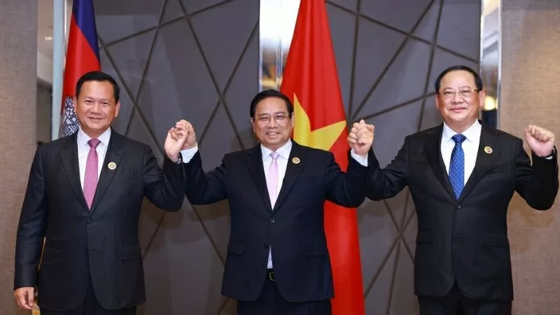 Việt Nam-Lào-Campuchia ăn sáng