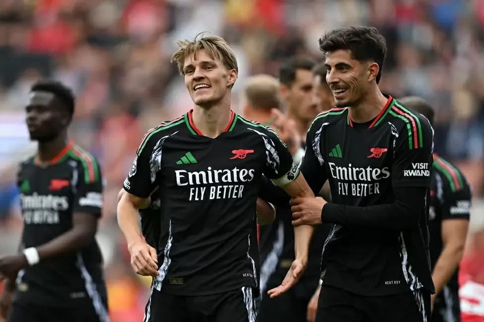 Arsenal phá kỷ lục 101 năm của bóng đá Anh