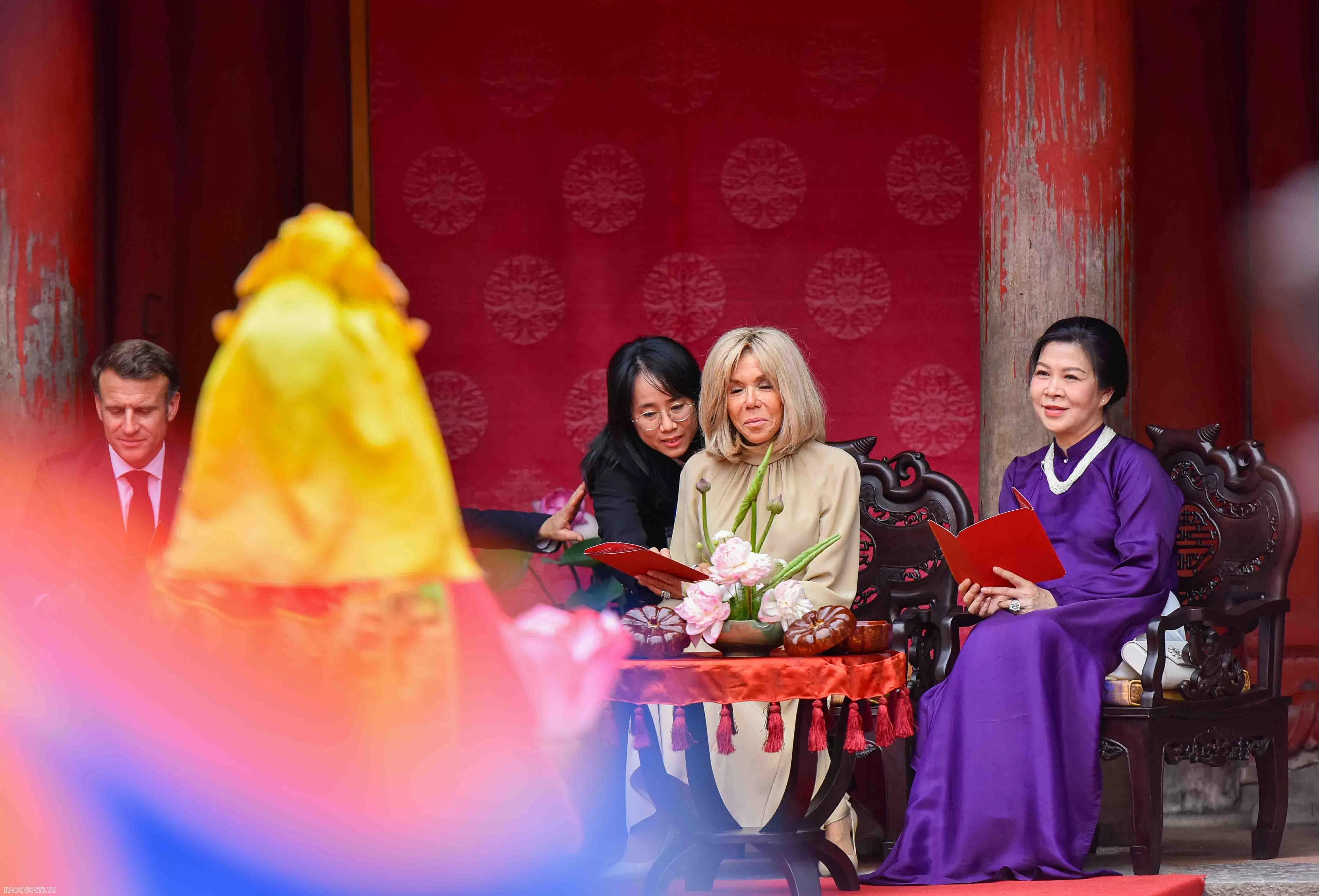 Tổng Bí thư Tô Lâm và Phu nhân cùng Tổng thống Pháp Emmanuel Macron và Phu nhân thăm Văn Miếu Quốc Tử Giám Tổng Bí thư Tô Lâm và Phu nhân cùng Tổng thống Pháp Emmanuel Macron và Phu nhân thăm Văn Miếu Quốc Tử Giám