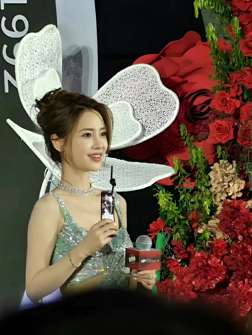 Diễn viên Angelababy lộng lẫy diện mạo thuở ban đầu Diễn viên Angelababy lộng lẫy diện mạo thuở ban đầu