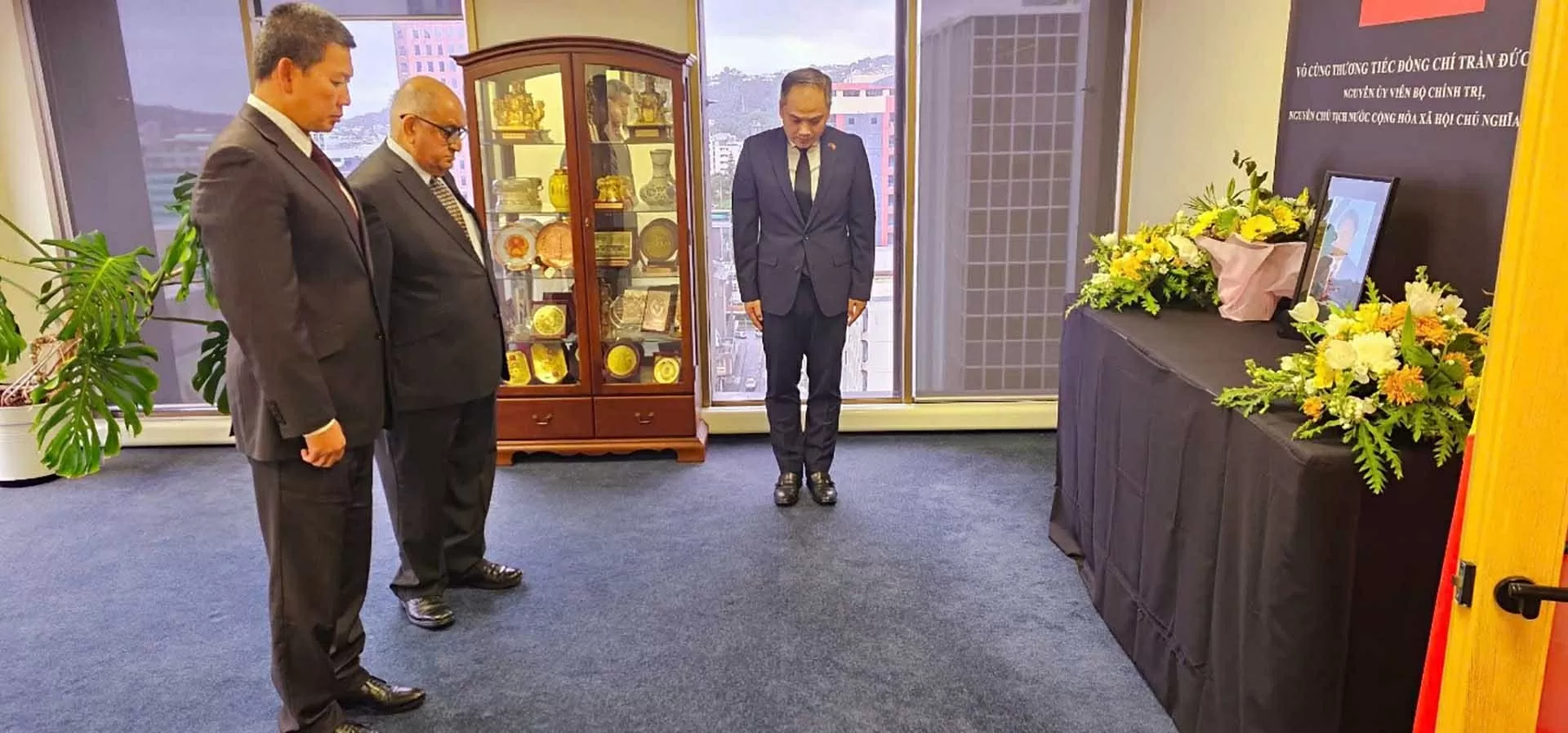 Lễ viếng và ghi sổ tang tưởng niệm nguyên Chủ tịch nước Trần Đức Lương tại New Zealand