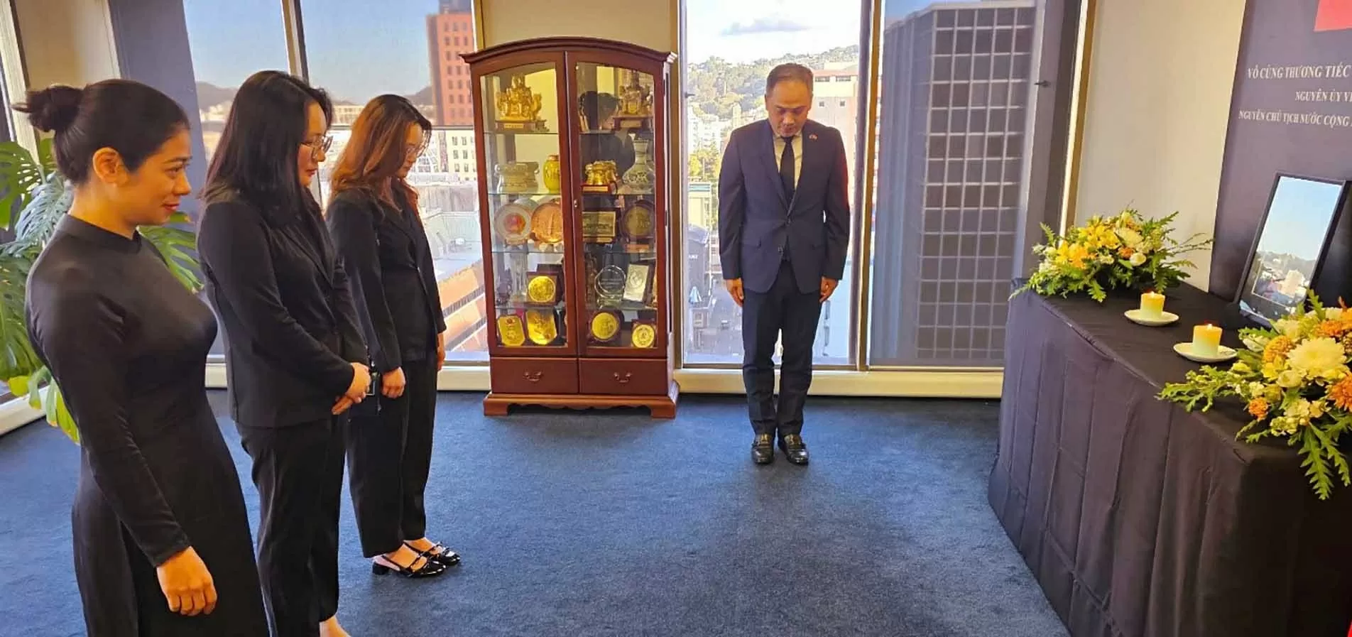 Lễ viếng và ghi sổ tang tưởng niệm nguyên Chủ tịch nước Trần Đức Lương tại New Zealand