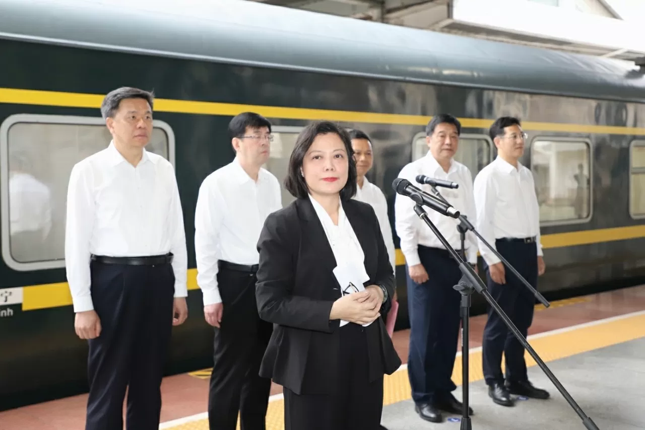 Khôi phục vận hành tuyến tàu khách liên vận quốc tế Việt-Trung: Nam Ninh-Hà Nội Khôi phục vận hành tuyến tàu khách liên vận quốc tế Việt-Trung: Nam Ninh-Hà Nội