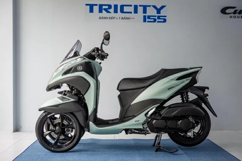 Yamaha Tricity 155 được trang bị phanh đỗ (parking brake) - tính năng thường chỉ xuất hiện trên xe hơi