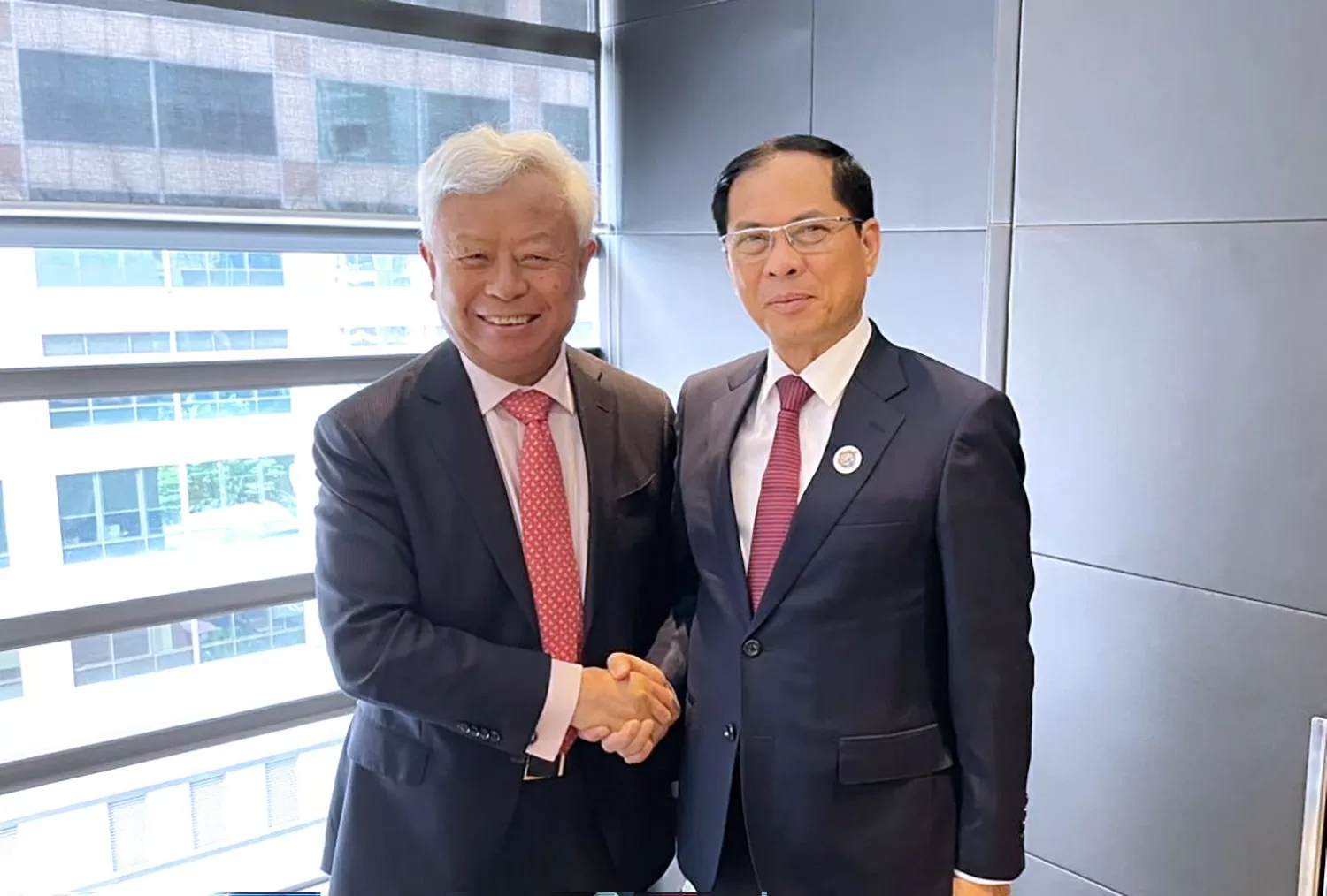 AIIB sẵn sàng hỗ trợ phát triển các dự án cơ sở hạ tầng trọng điểm tại Việt Nam