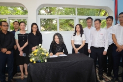 Đại sứ quán Việt Nam tại Tanzania mở sổ tang tưởng niệm nguyên Chủ tịch nước Trần Đức Lương