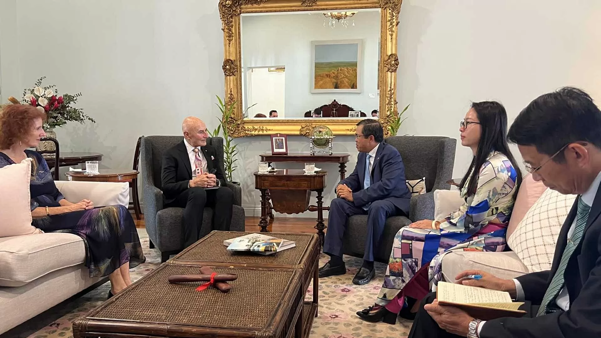 Vùng lãnh thổ Bắc Australia coi trọng hợp tác với các địa phương của Việt Nam Vùng lãnh thổ Bắc Australia coi trọng hợp tác với các địa phương của Việt Nam