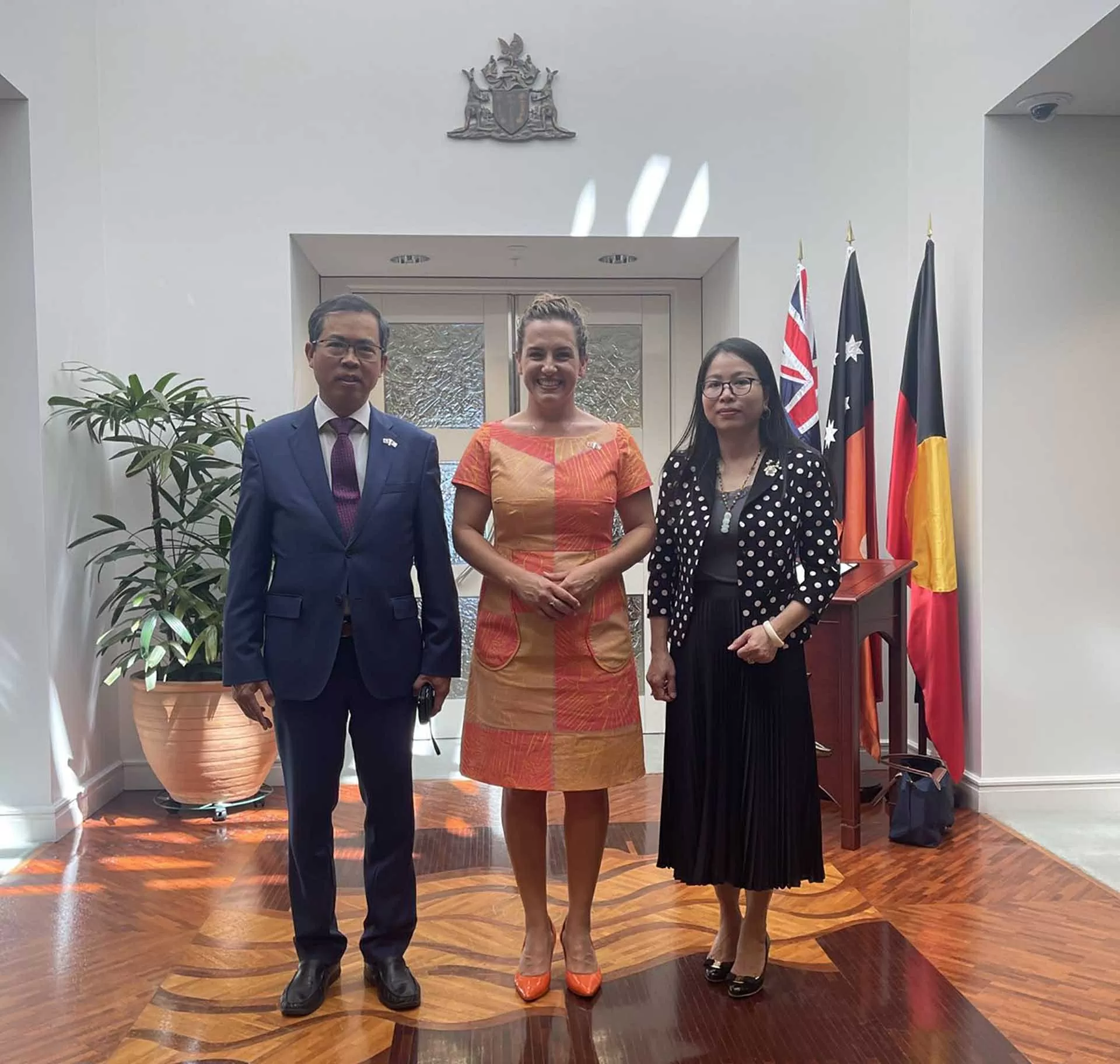 Vùng lãnh thổ Bắc Australia coi trọng hợp tác với các địa phương của Việt Nam Vùng lãnh thổ Bắc Australia coi trọng hợp tác với các địa phương của Việt Nam